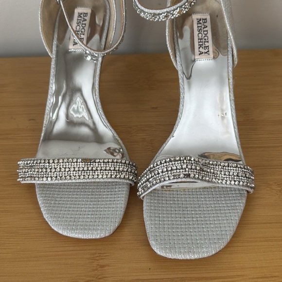 Badgley Mischka Crystal Embellished Stiletto Sandals wedding size 9.5 - Picture 4 of 6